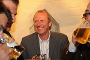 Gast bei der Bierprobe: Bürgermeister Hep Monatseder (Foto: Ingrid Grossmann)